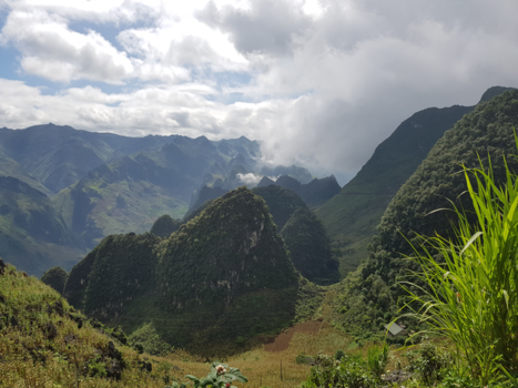 Rondreis Vietnam in vier weken - Uniek karstgebergte in noord Vietnam, omgeving Dong Van