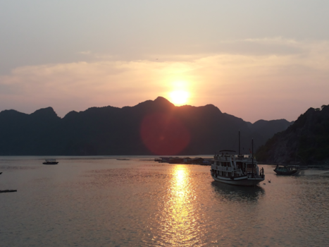 Halong Bay - Uitzicht vanaf de boot
