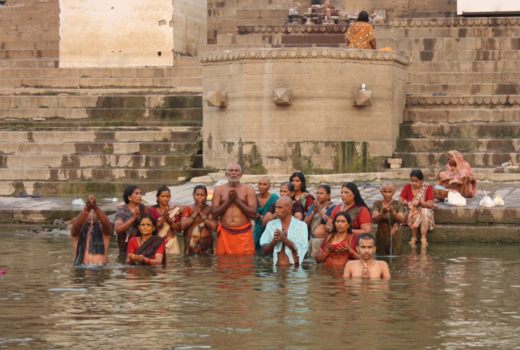 Varanasi - Ochtendbad in de heilige Ganges