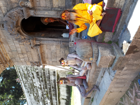 Nepal - De een z.n dood is de ander z.n brood. Toerisme bij de rituele lijkverbrandingen