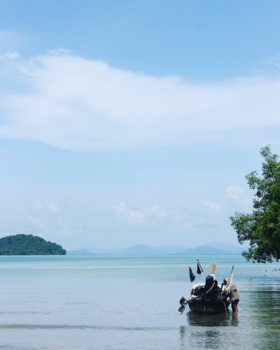 Koh Yao islands - Fisherman in peace