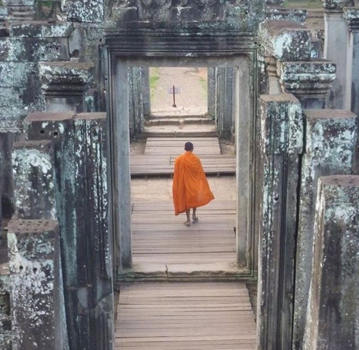 Angkor Wat - Alleen de monnik en ik, 's ochtends bij Bayon, Angkor Thom