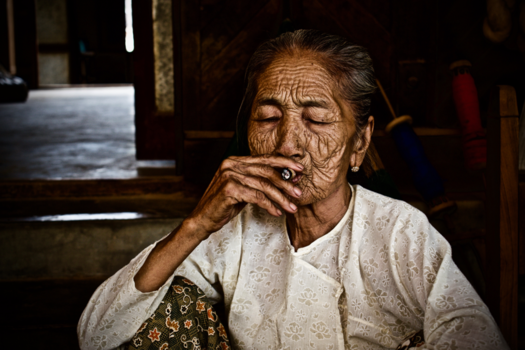Myanmar - smoke woman