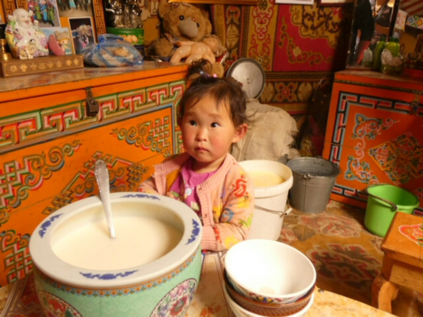 Mongolië - Nomadengezin in yurt