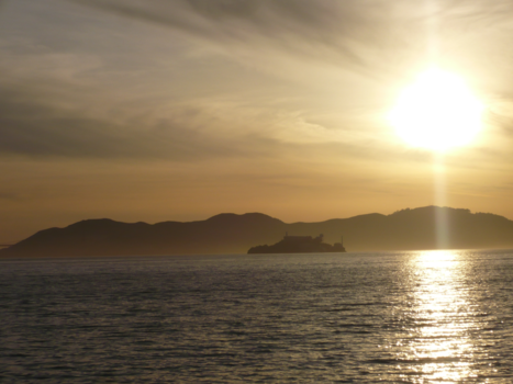 Chinese Muur - Alcatraz bij een ondergaande zon