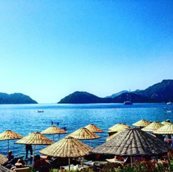 Turkije - Blue colors & parasols