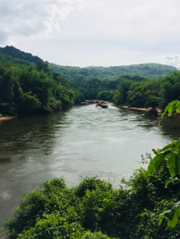 Kanchanaburi - Dromen bij de rivier.