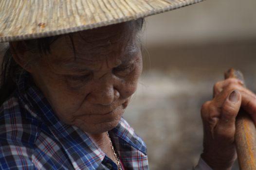 Rondreis Thailand in vier weken - Dame op de Floating Market