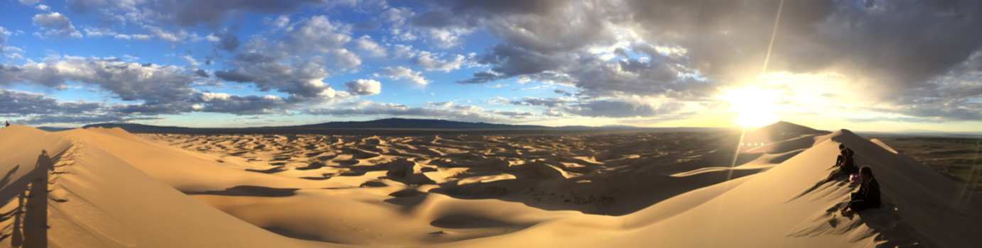 Everest Base Camp - Sunset Mongolia
