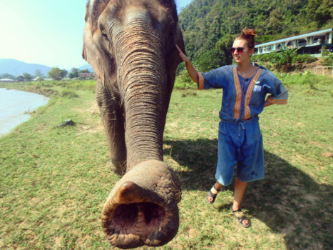 Chiang Mai - Pose and Outfit on Fleek