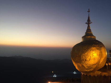 Myanmar - Gouden rots