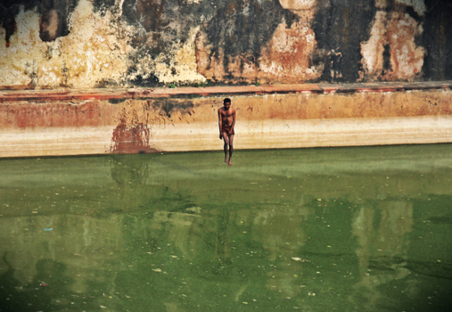 India - Jump in the water