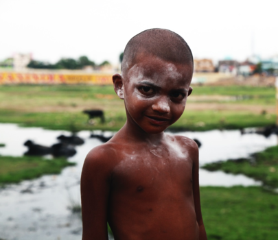India - jongetje in Madurai