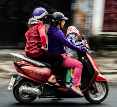 Rondreis Vietnam in twee weken - nummer 1 vervoermiddel in vietnam: de scooter