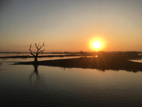 Myanmar - Ondergaande zon by u bride bridge