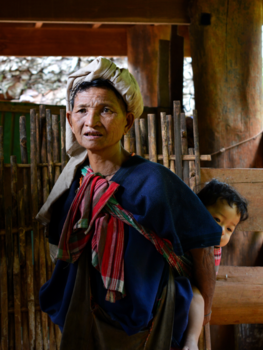 Thailand - Just another day at the Karen Tribe og Mea Hong Son
