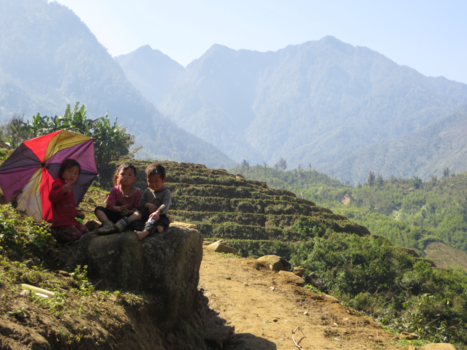Sapa - Onder moeders paraplu