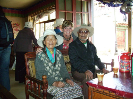 Tibet - Jakthee in Tibetaanse cafetaria.