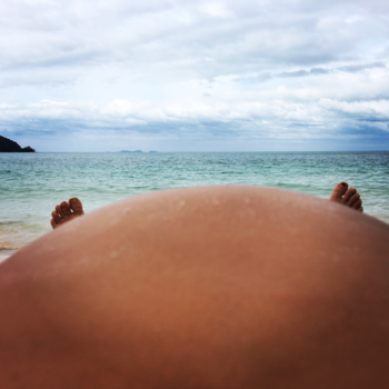 Pulau Langkawi - Lekker zwanger met de teentjes de lucht in.