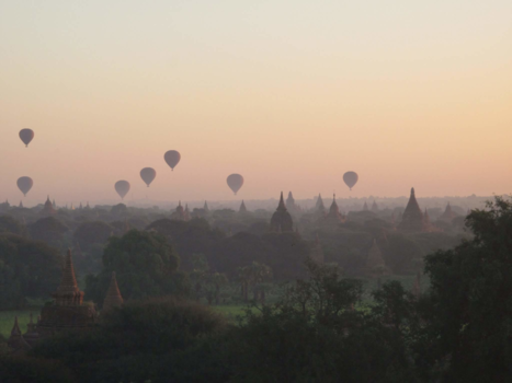 Bagan - Zonsopkomst in het magische Bagan - Myanmar