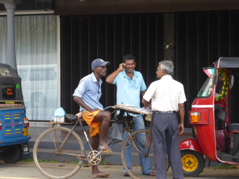 Hikkaduwa - Straatbeeld in Hikkaduwe Sri Lanka