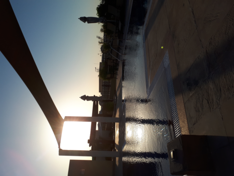 Dubai - Zwemmen bij zonsondergang op het dak van een hotel in Dubai!