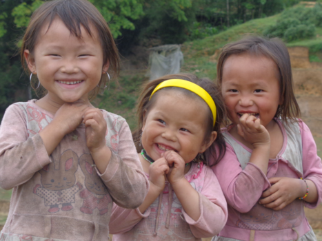 Sapa - Vrolijke foto tijdens trekking in Sapa, Vietnam