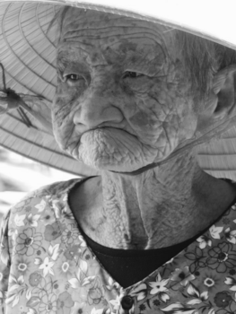 Rondreis Vietnam in vier weken - Bedelaar in Vietnam