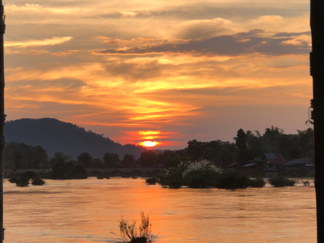 Laos - Zonsondergang Mekong Rivier