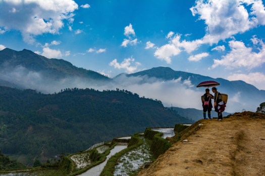 Vietnam - Plaatselijke hulptroepen bij Sapa