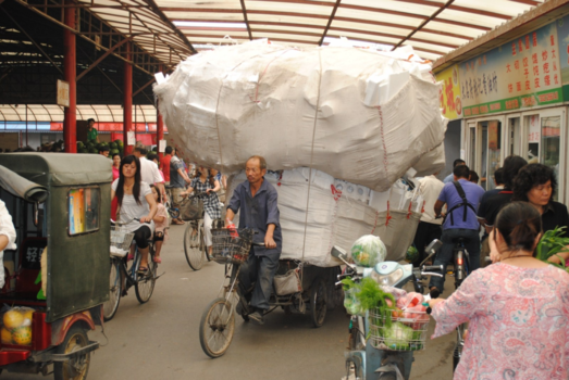 China - Normal workday at the Bejing market