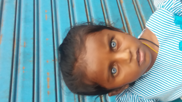 Sri Lanka - Meisje met mooie blauwe ogen