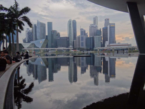 Singapore - Perfect mirror