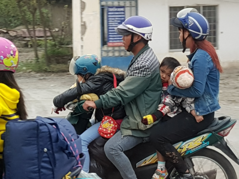 Vietnam - Op weg naar de familie op het platteland in verband met Chinees nieuwjaar!