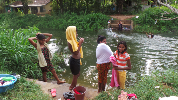 Sri Lanka - De zondagse wasbeurt!