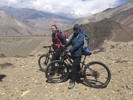 Annapurna Trail Trek - Je kan ook een deel met de mountinbike afleggen