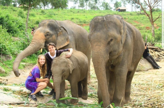 Thailand - Family picture time!