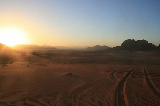 Jordanië - Wadi Rum Woestijn - de avond valt