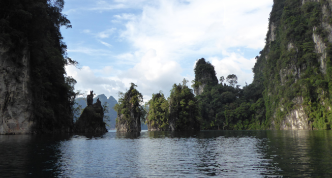 Rondreis Thailand in twee weken - Krijtrotsen in  Klong Sok Thailand