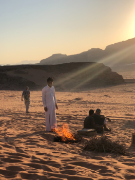 Jordanië - Thee gezet door een uitverkronen bedoeïe in de Wadi rum woestijn