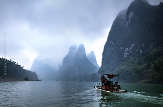 Guilin - Afdalen van de mistige Li rivier