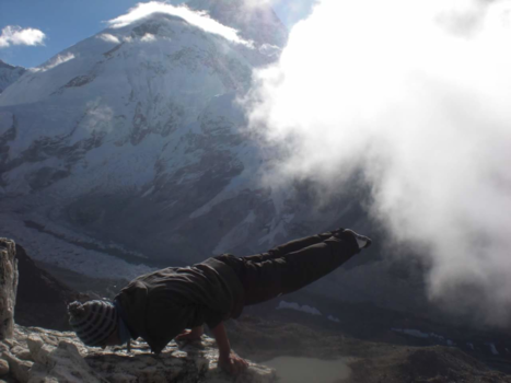 Nepal - Gymnastics at mount everest base camp