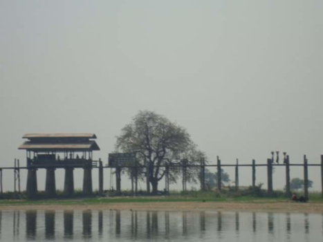 Myanmar - De oudste houten brug in Myanmar
