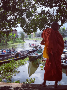 Myanmar - Uitkijken over een klein deel van het Inle lake
