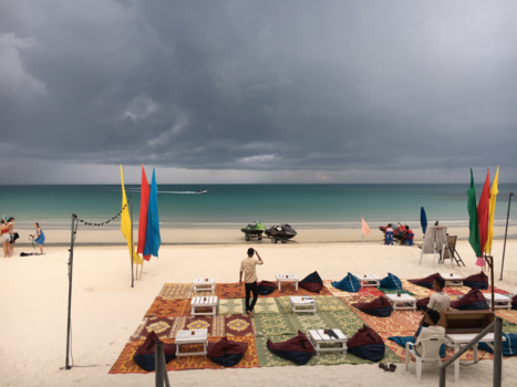 Rondreis Thailand in twee weken - Dark Clouds and White Sand
