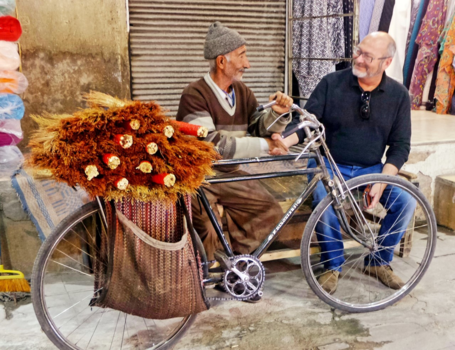 Iran - Making a friend in Shiraz