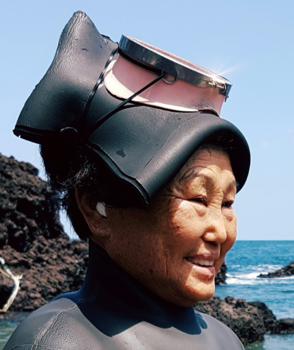 Jeju-do - Ama diver in Jeju island