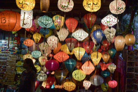 Vietnam - Hoi An, versierd met lampionnen