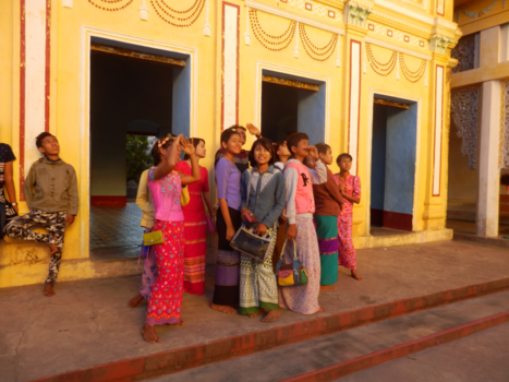 Bagan - Look up to the sky and see....