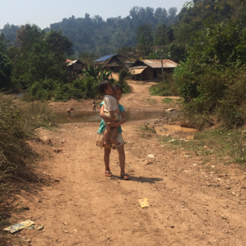 Laos - Zusterliefde
